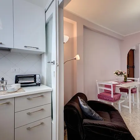 아파트 Interno15 *